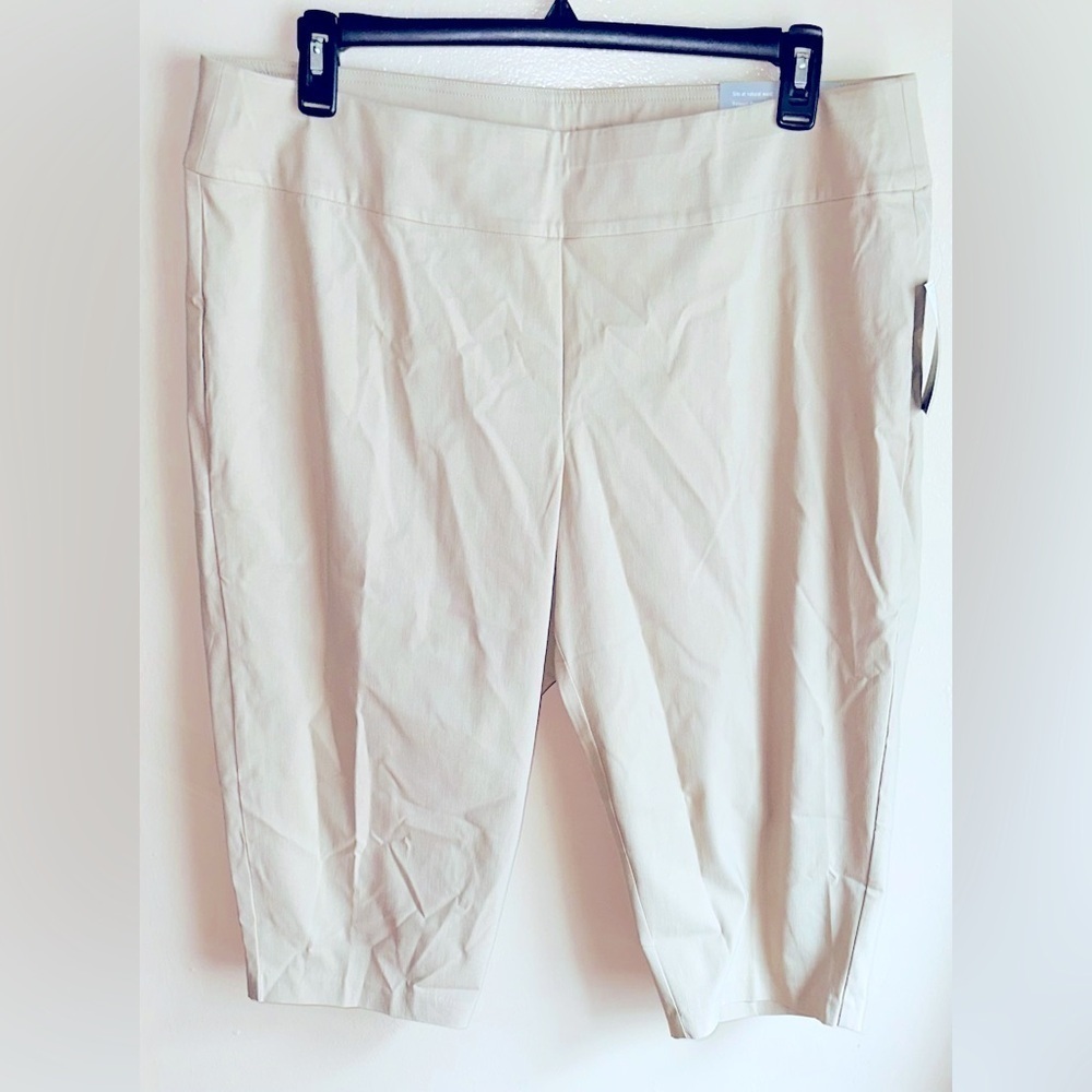 Cj bank’s signature slimming pants